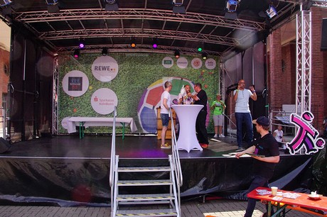 Com Together Cup